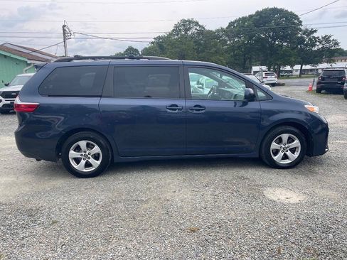 Used 2020 Toyota Sienna LE FWD image 9