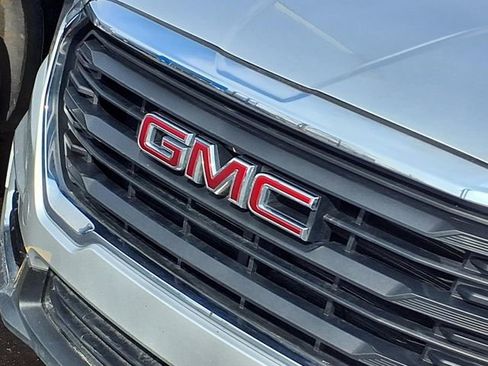 Used 2022 GMC Terrain SLE w/ Driver Convenience Package image 28