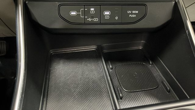 Used 2025 Kia Carnival SX Prestige FWD image 36