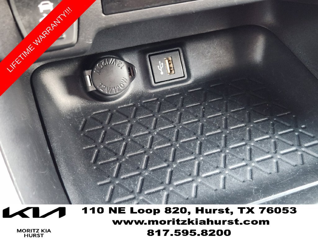 Used 2025 Toyota RAV4 XLE AWD/4WD image 22