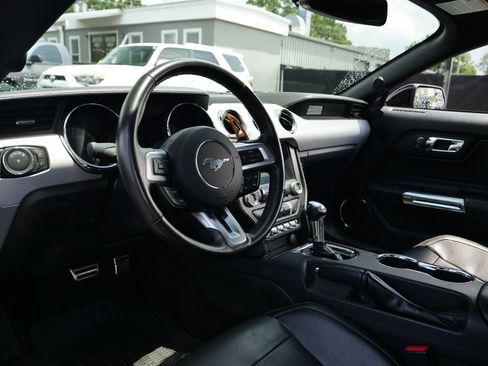 Used 2016 Ford Mustang GT Premium RWD image 2