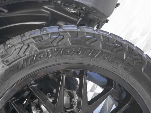 Used 2023 Ford Bronco Wildtrak image 32