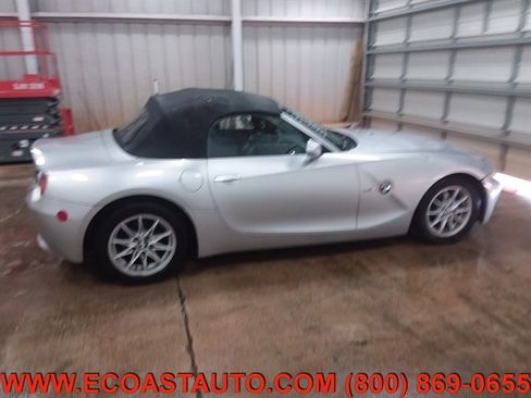 Used 2003 BMW Z4 2.5i image 2