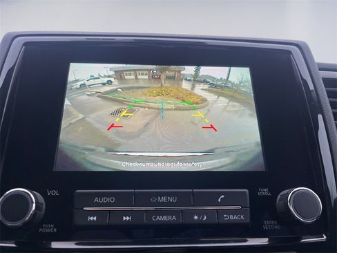 Used 2023 Nissan Frontier SV w/ SV Convenience Package image 13