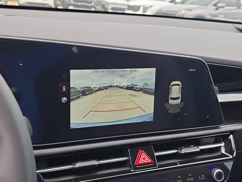 New 2026 Kia Niro EX FWD image 22