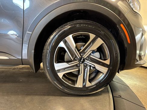 Certified 2023 Kia Sorento EX AWD/4WD image 14