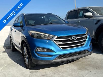 Used 2017 Hyundai Tucson SE w/ SE Popular Package 02