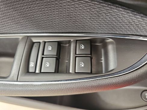 Used 2017 Chevrolet Cruze LT w/ Convenience Package FWD image 33