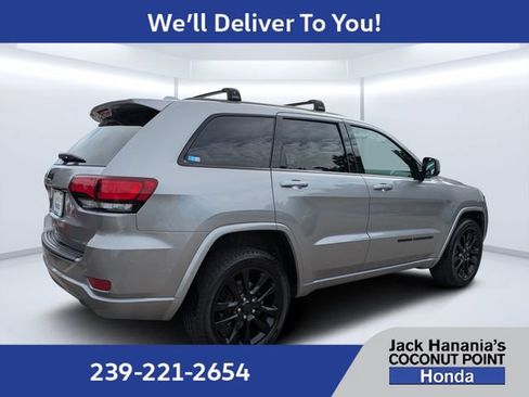 Used 2020 Jeep Grand Cherokee Altitude AWD/4WD image 4