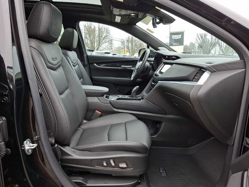 Certified 2024 Cadillac XT5 Premium Luxury w/ LPO, Floor Liner Package image 20