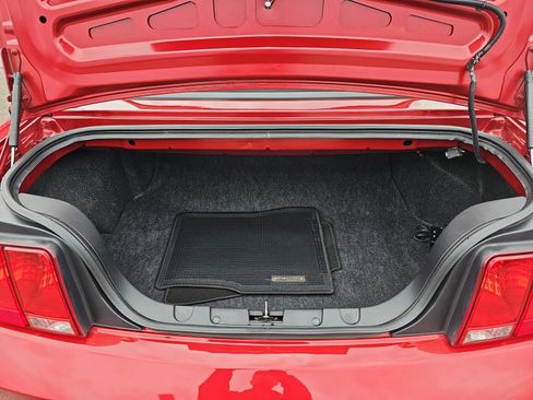 Used 2009 Ford Mustang GT RWD image 13