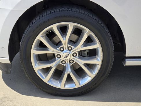 Used 2019 Ford Expedition Platinum RWD image 8