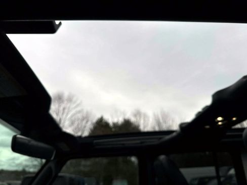 Used 2023 Jeep Wrangler Unlimited Rubicon 4xe w/ Steel Bumper Group image 8