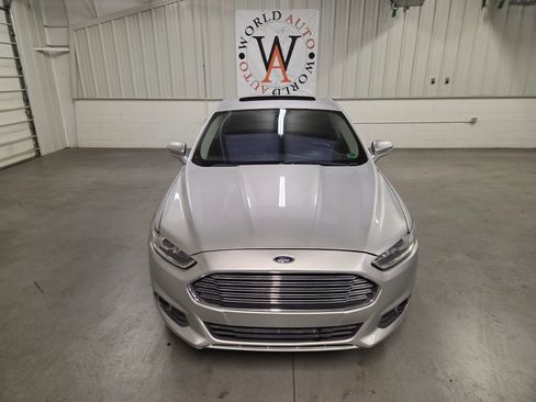 Used 2013 Ford Fusion SE FWD image 12