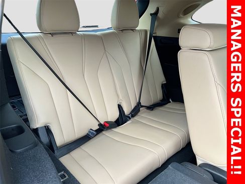 Used 2023 Acura MDX SH-AWD w/ Advance Package image 30