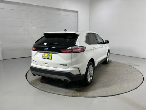 Used 2020 Ford Edge Titanium AWD/4WD image 37