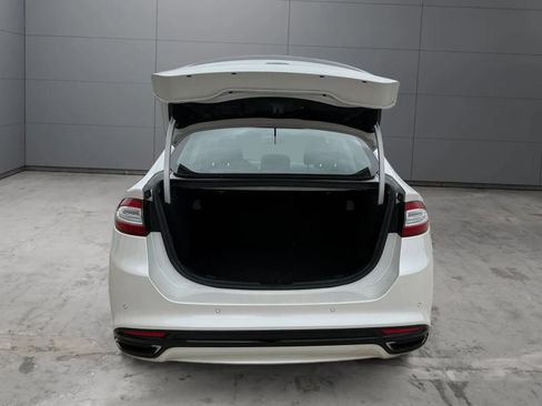 Used 2016 Ford Fusion Titanium FWD image 9