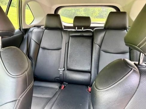Used 2021 Toyota RAV4 XLE AWD/4WD image 8