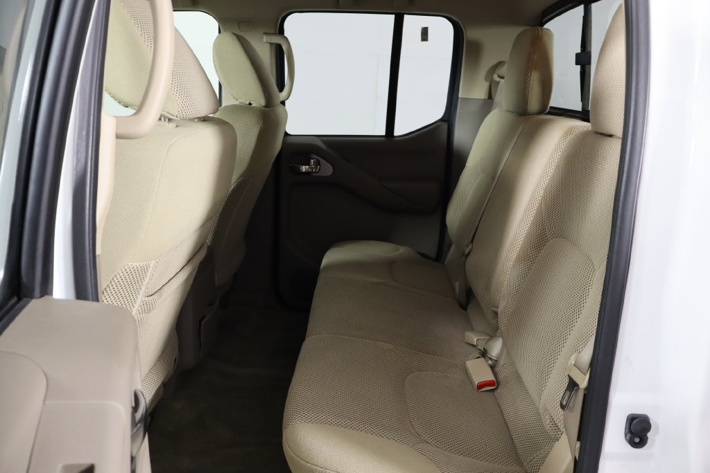 Used 2017 Nissan Frontier SV w/ SV Value Truck Package RWD image 16