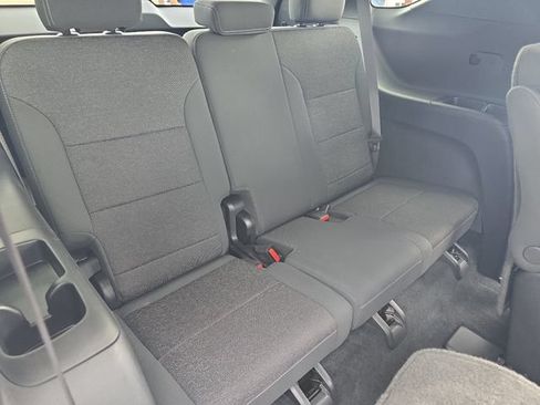 Used 2024 Chevrolet Traverse LT w/ LPO, Floor Liner Package FWD image 15