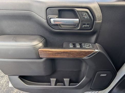 Used 2021 Chevrolet Silverado 1500 High Country w/ Technology Package image 33