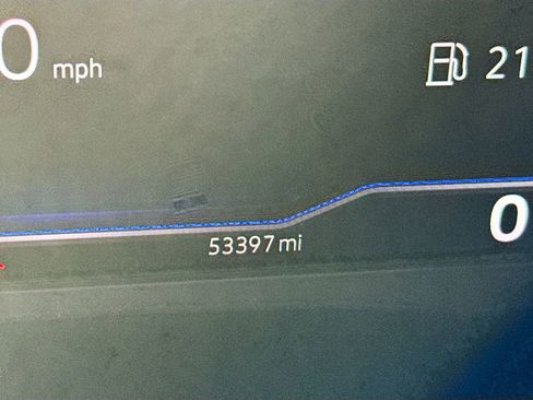 Used 2023 Volkswagen Atlas SE w/ Black Wheel Package image 9