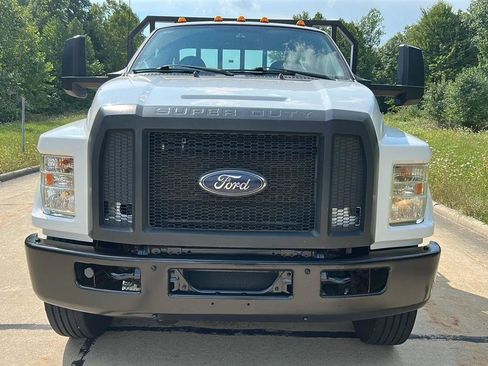 Used 2019 Ford F650 2WD Regular Cab Super Duty image 27