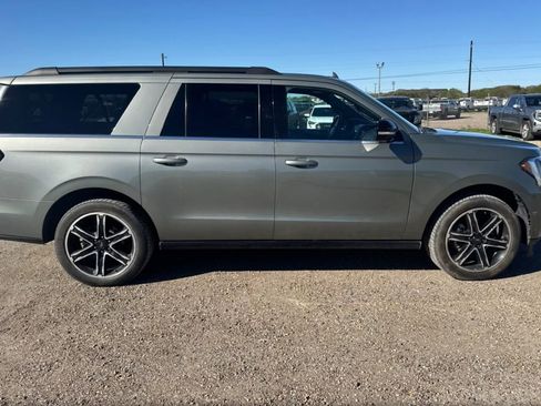 Used 2019 Ford Expedition Max Limited w/ Equipment Group 303A image 3