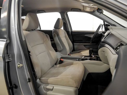 Used 2020 Honda Pilot LX image 38