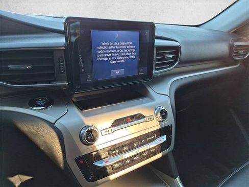 Certified 2021 Ford Explorer XLT w/ Equipment Group 202A AWD/4WD image 12