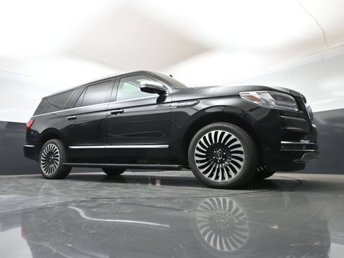 Used 2020 Lincoln Navigator L Black Label w/ Cargo Convenience Package AWD/4WD image 53