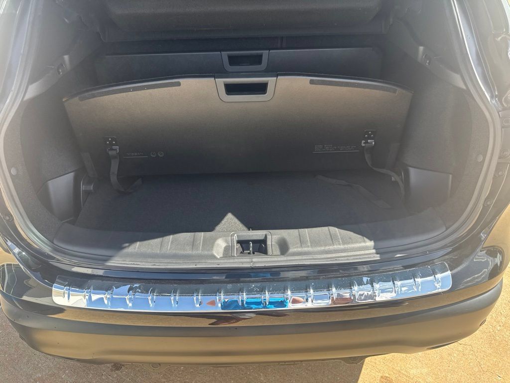 Used 2022 Nissan Rogue Sport SL AWD/4WD image 26