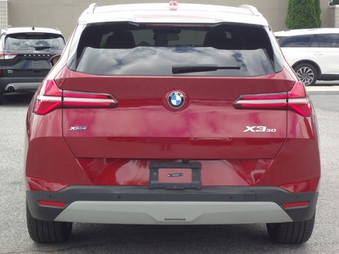 Used 2025 BMW X3 xDrive30i w/ Premium Package AWD/4WD image 4