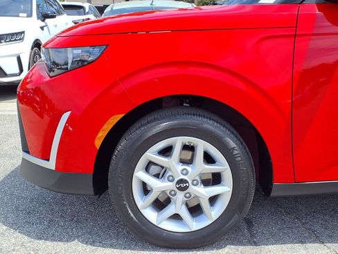 Certified 2025 Kia Soul LX w/ LX Technology Package FWD image 13