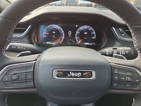 New 2025 Jeep Grand Cherokee Limited w/ MOPAR Finishing Package image 19