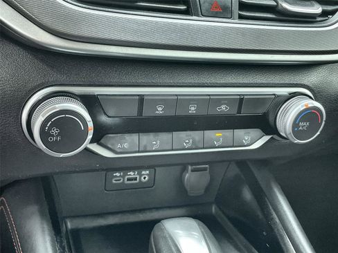 Used 2024 Nissan Altima 2.5 SR image 26