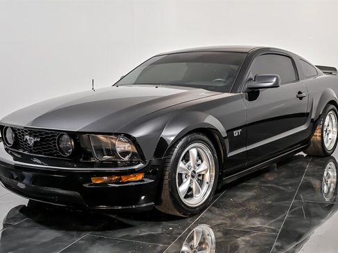 Used 2007 Ford Mustang GT RWD image 5