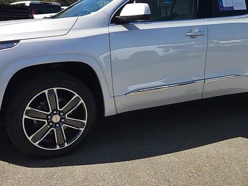 Used 2019 GMC Acadia Denali image 4