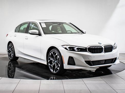 Used 2025 BMW 330i xDrive Sedan w/ Convenience Package AWD/4WD image 12