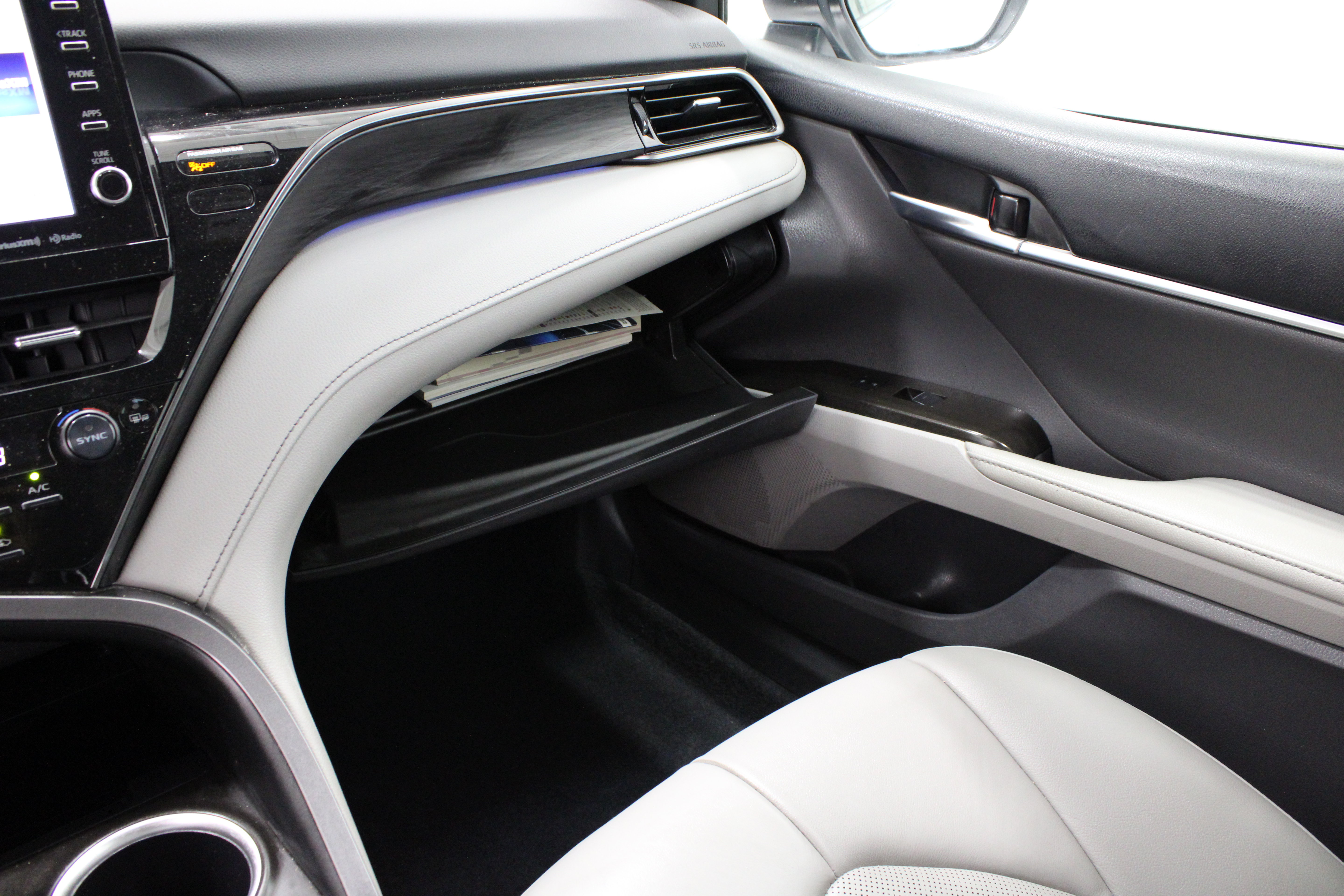 Used 2023 Toyota Camry XLE FWD image 24