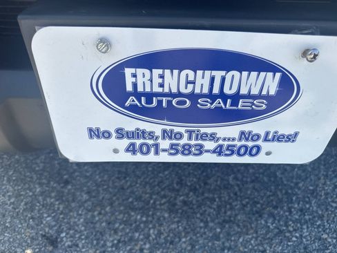 Used 2011 Nissan Frontier SV AWD/4WD image 5