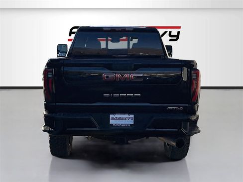Used 2025 GMC Sierra 2500 AT4 w/ AT4 Premium Plus Package image 6