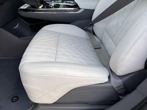 New 2025 Cadillac Escalade IQ Sport 1 w/ LPO, ONYX Package image 17