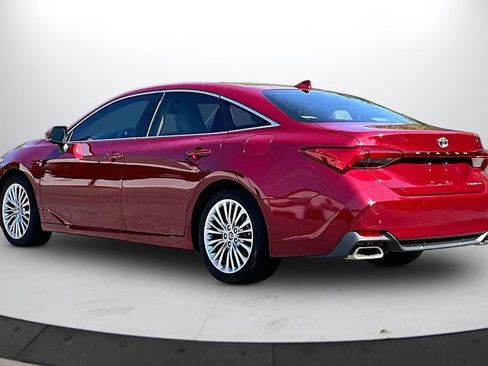 Used 2019 Toyota Avalon Limited w/ Advanced Safety Package FWD image 7
