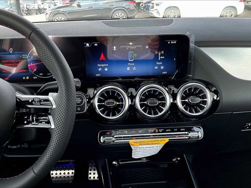 Used 2026 Mercedes-Benz GLA 250 image 9