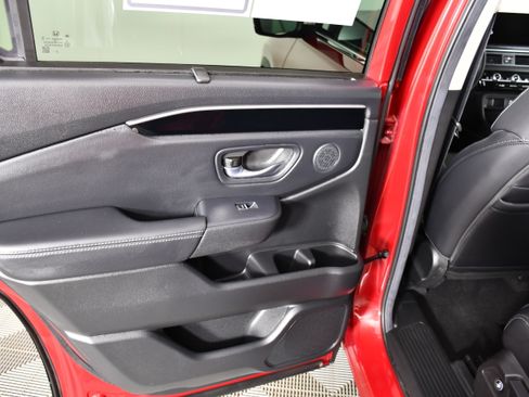 Certified 2025 Honda Pilot EX-L image 46