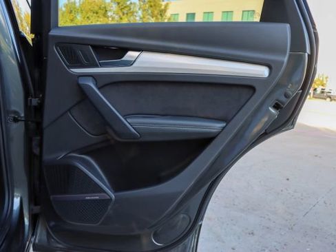 Used 2021 Audi SQ5 Premium Plus w/ Premium Plus Package image 11