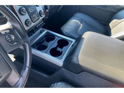 Used 2015 Ford F250 Lariat w/ Chrome Package image 18