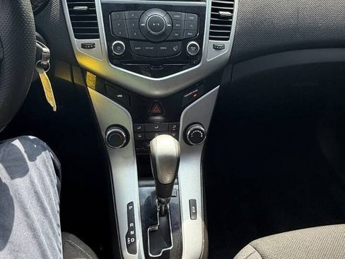Used 2016 Chevrolet Cruze LT FWD image 14