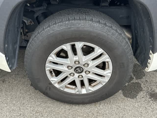 Used 2022 Toyota Tundra SR5 w/ SR5 Premium Package AWD/4WD image 5